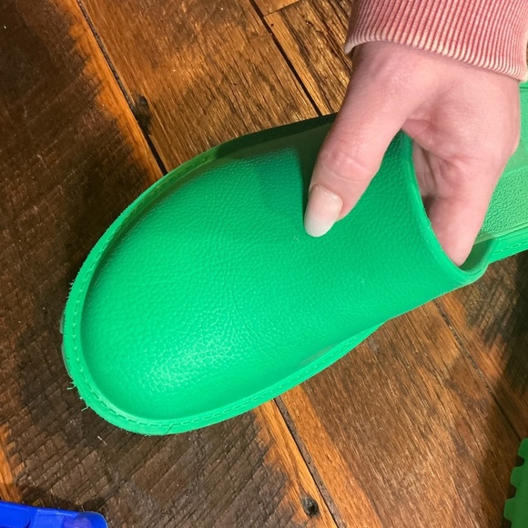 Jeffrey Campbell Clogge Green Platform Clogs Women’s Size 10 | Sold Out Online - Picture 6 of 12